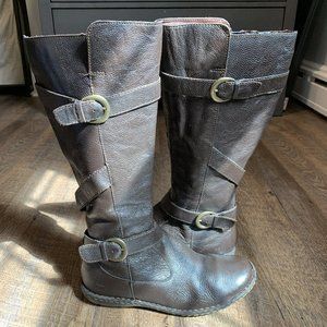 B.O.C size 9 dark brown genuine leather flat boots